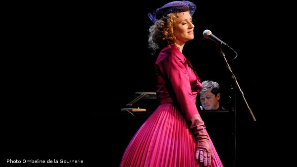 Caroline Ferrus dans Pills and pearls